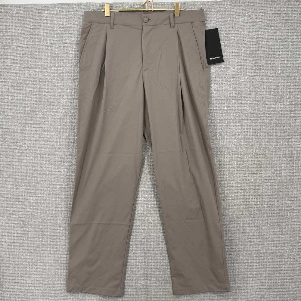 Men Lululemon Woven Classic Fit Pleated Trousers 34‎ X 32 Tan Classic